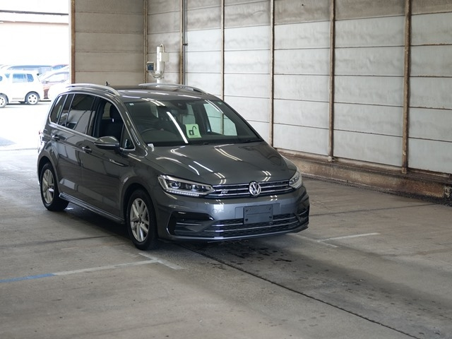 VOLKSWAGEN GOLF TOURAN 2020
