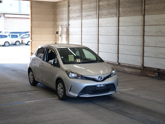 TOYOTA VITZ 2014