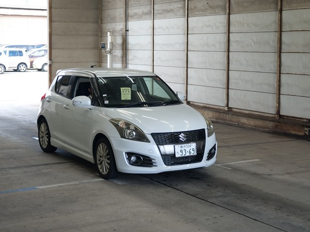 SUZUKI SWIFT