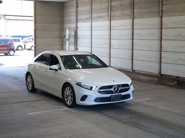 MERCEDES BENZ A CLASS 2020