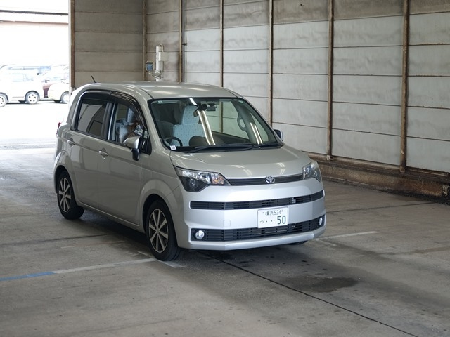 TOYOTA SPADE 2013