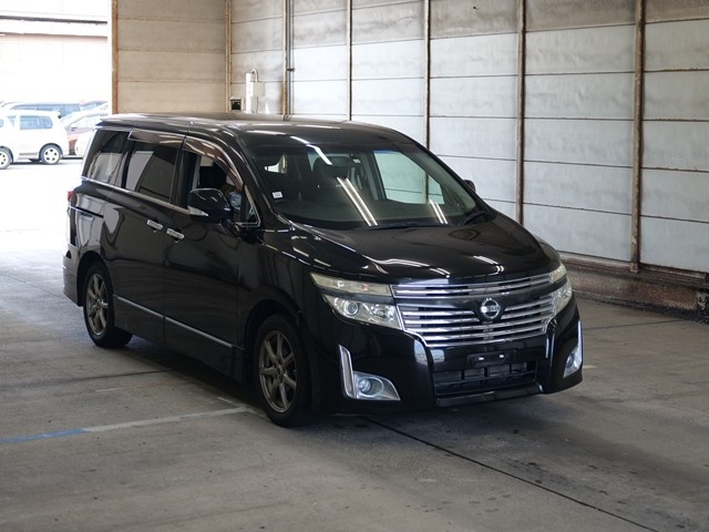 NISSAN ELGRAND 2011