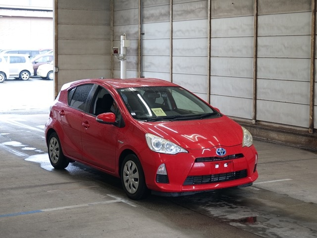TOYOTA AQUA 2014
