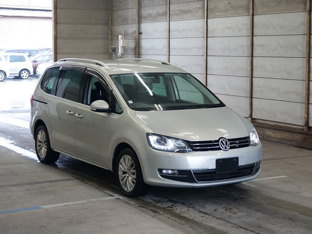 VOLKSWAGEN SHARAN