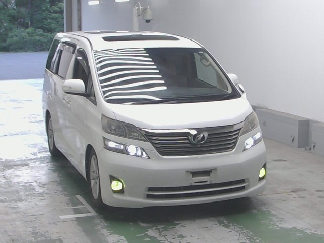 TOYOTA VELLFIRE 2009