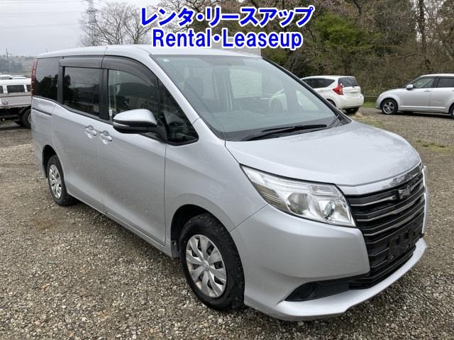 TOYOTA NOAH 2014