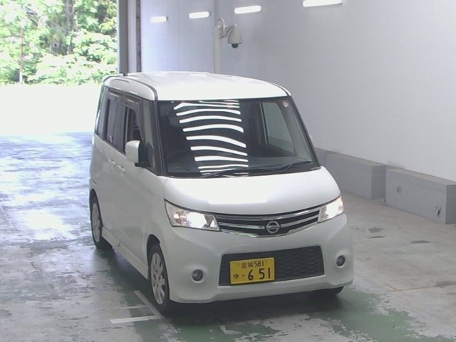 NISSAN ROOX 2012