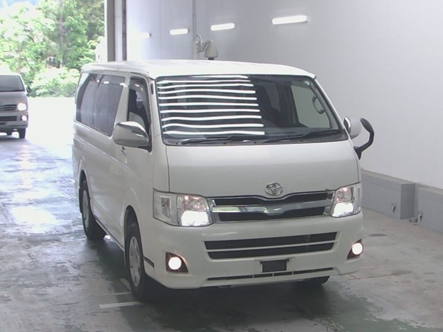 TOYOTA HIACE VAN 2012