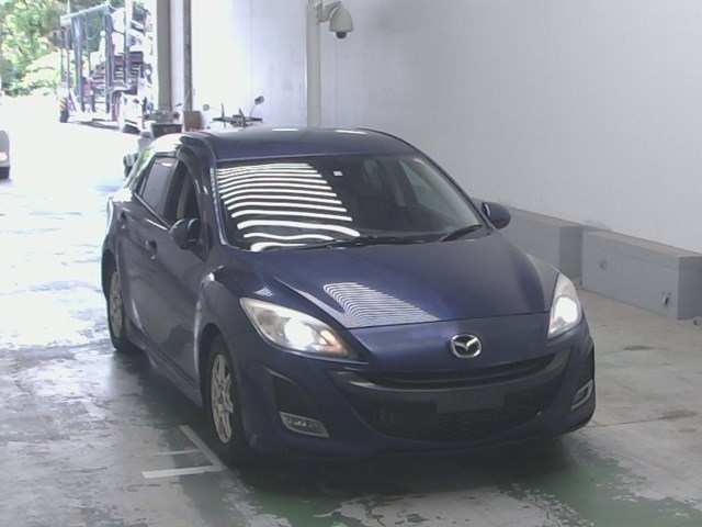 MAZDA AXELA 2010