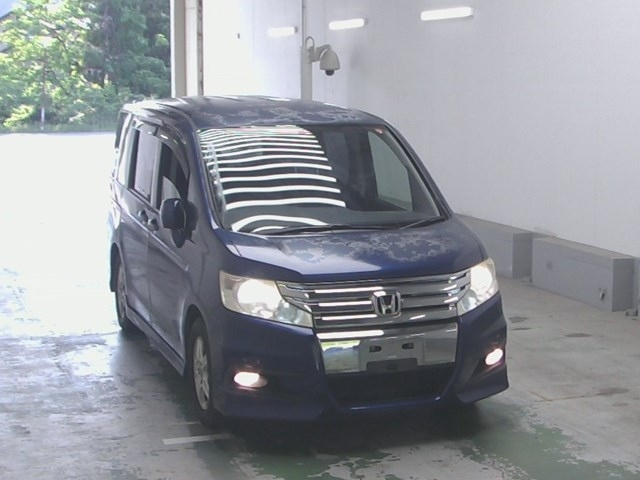 HONDA STEP WAGON 2010
