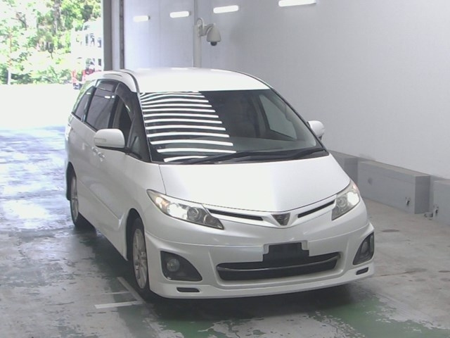 TOYOTA ESTIMA 2010