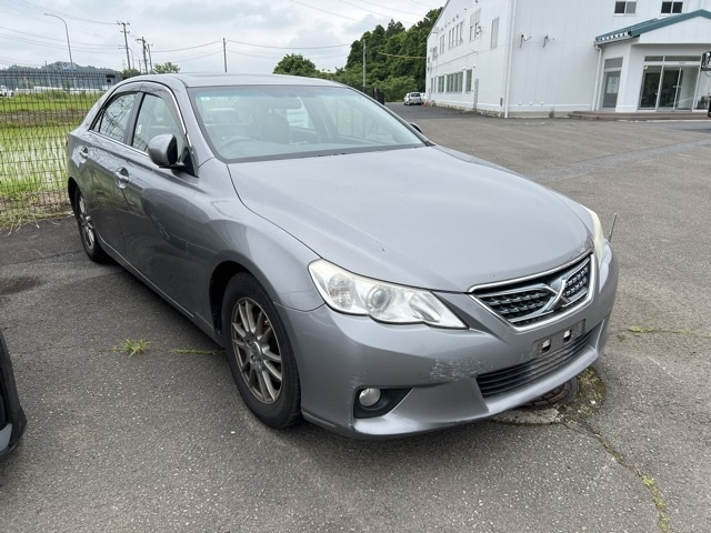 TOYOTA MARK X 2011