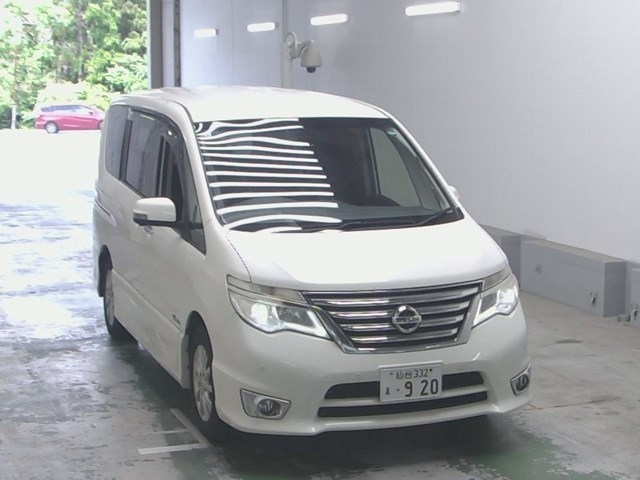 NISSAN SERENA 2015