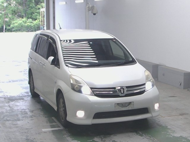 TOYOTA ISIS 2012