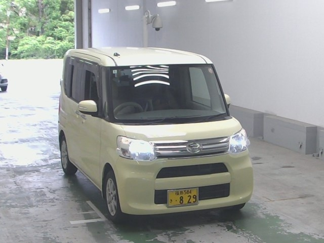 DAIHATSU TANTO 2014