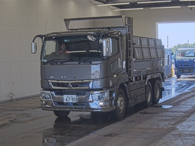 MITSUBISHI SUPER GREAT 2022