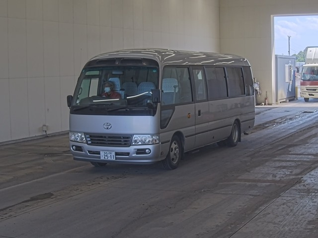 TOYOTA COASTER 2016