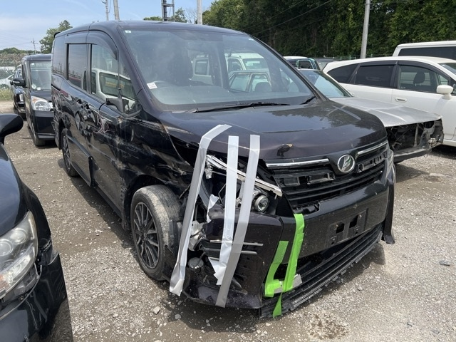 TOYOTA VOXY 2015