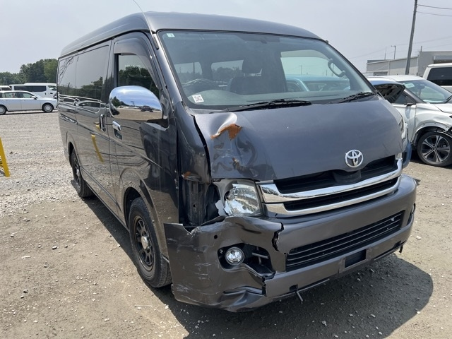 TOYOTA REGIUS ACE VAN