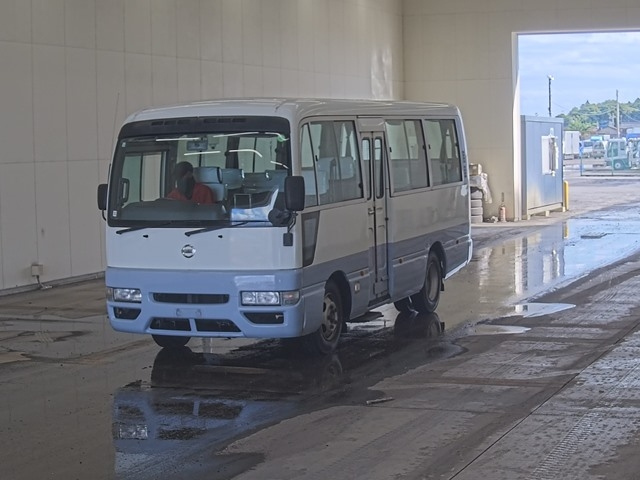 NISSAN CIVILIAN 2009