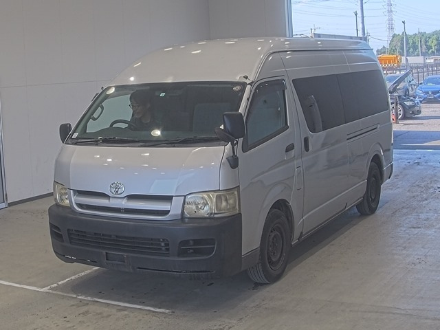 TOYOTA HIACE 2006