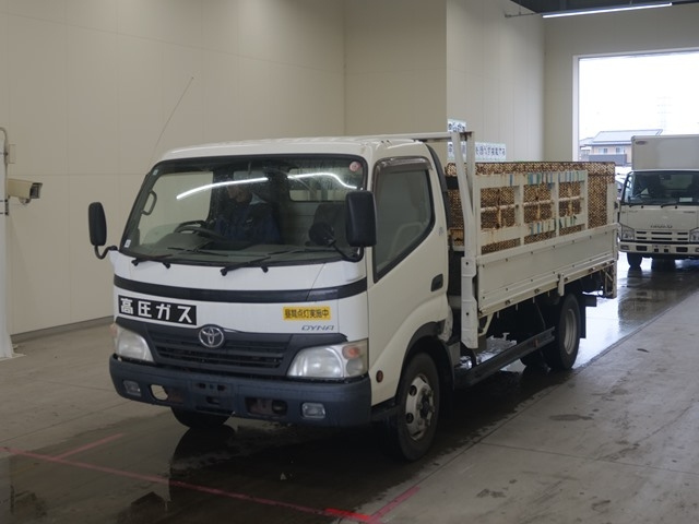 TOYOTA DYNA