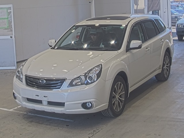 SUBARU LEGACY OUTBACK 2011