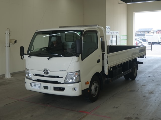 TOYOTA DYNA 2019