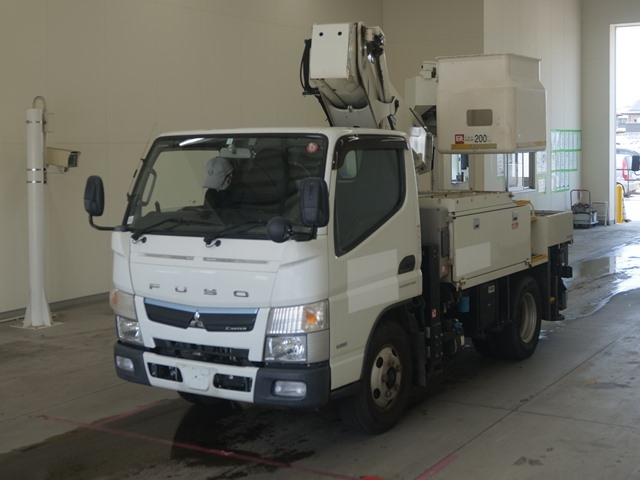 MITSUBISHI CANTER