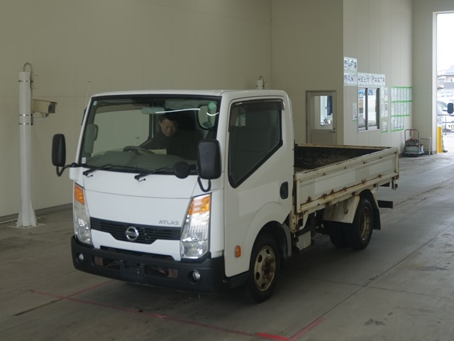 NISSAN ATLAS 2015