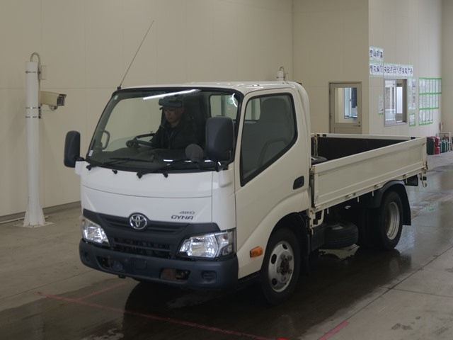 TOYOTA DYNA