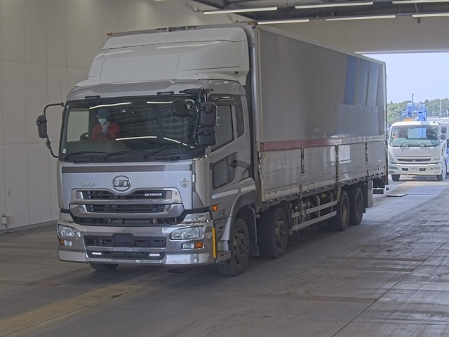 NISSAN QUON 2015