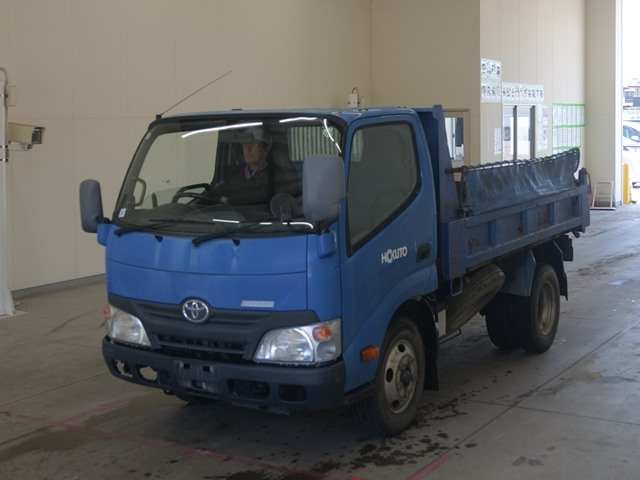TOYOTA DYNA 2012