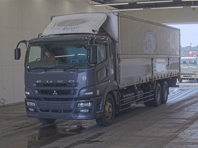 MITSUBISHI SUPER GREAT 2010