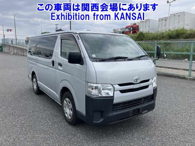 TOYOTA HIACE VAN 2018