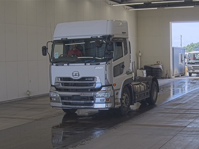 NISSAN QUON 2016