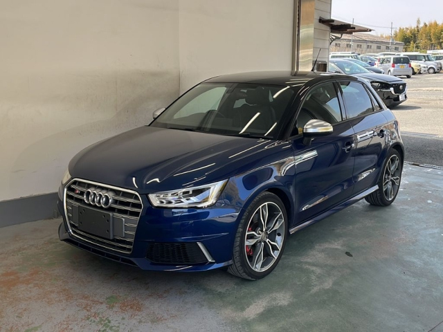 AUDI S1 2014