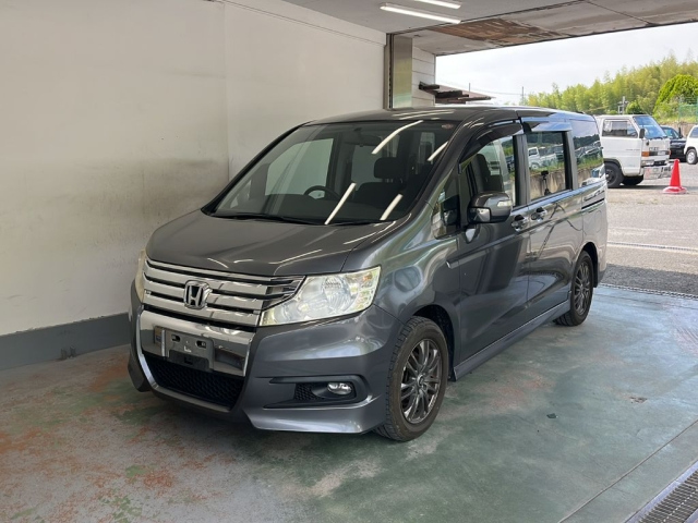 HONDA STEP WAGON 2010