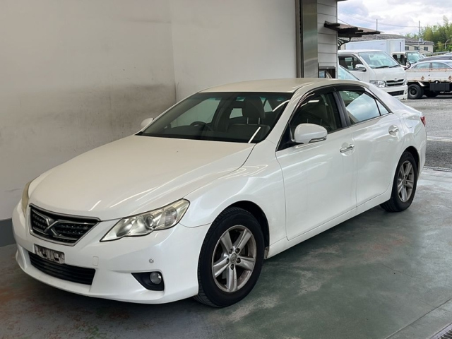 TOYOTA MARK X 2010