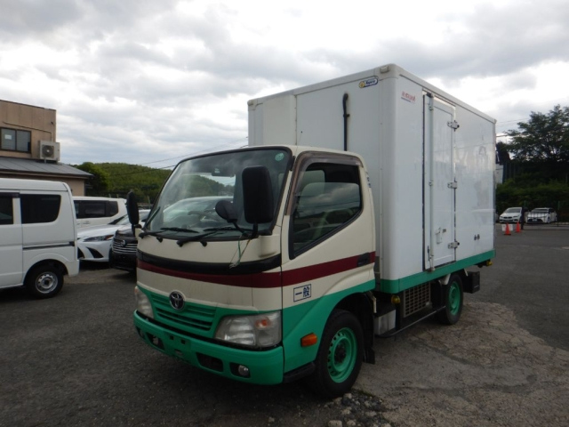 TOYOTA DYNA 2013