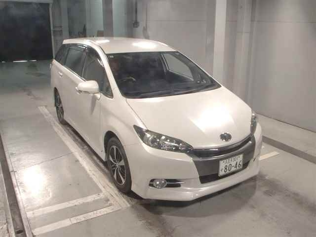 TOYOTA WISH 2015