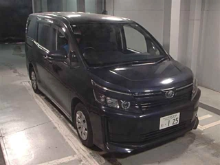 TOYOTA VOXY 2015