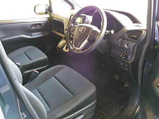 TOYOTA VOXY 2015