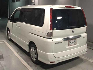 NISSAN SERENA 2010
