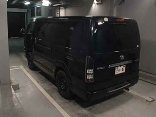 TOYOTA HIACE VAN 2009