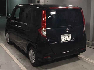 TOYOTA ROOMY 2023