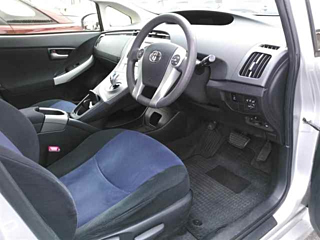 TOYOTA PRIUS 2012