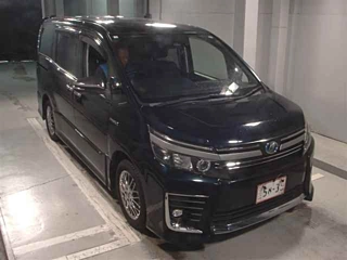 TOYOTA VOXY 2016