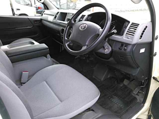 TOYOTA HIACE 2010