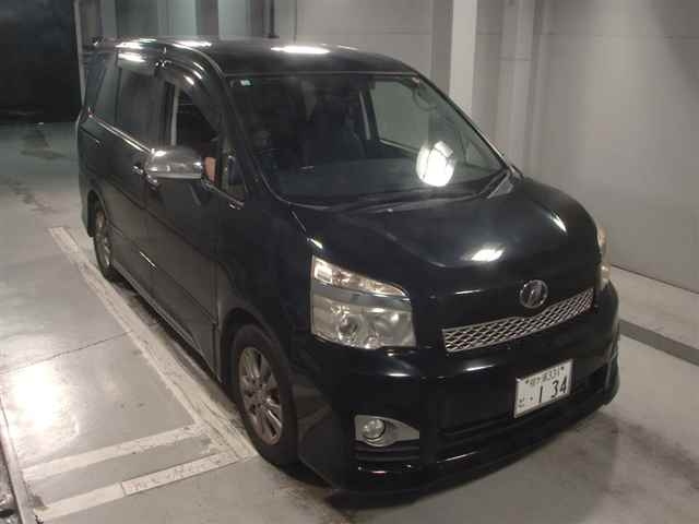 TOYOTA VOXY 2012